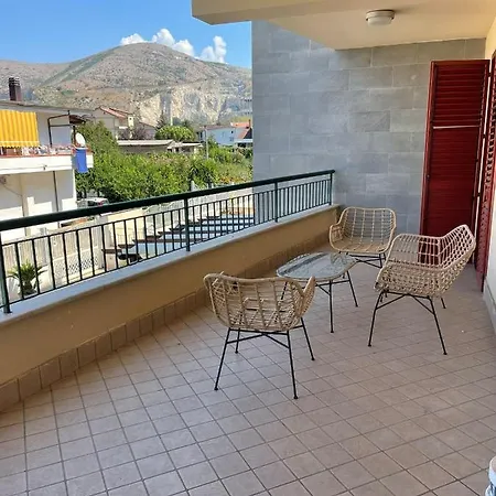 13's Apartment *